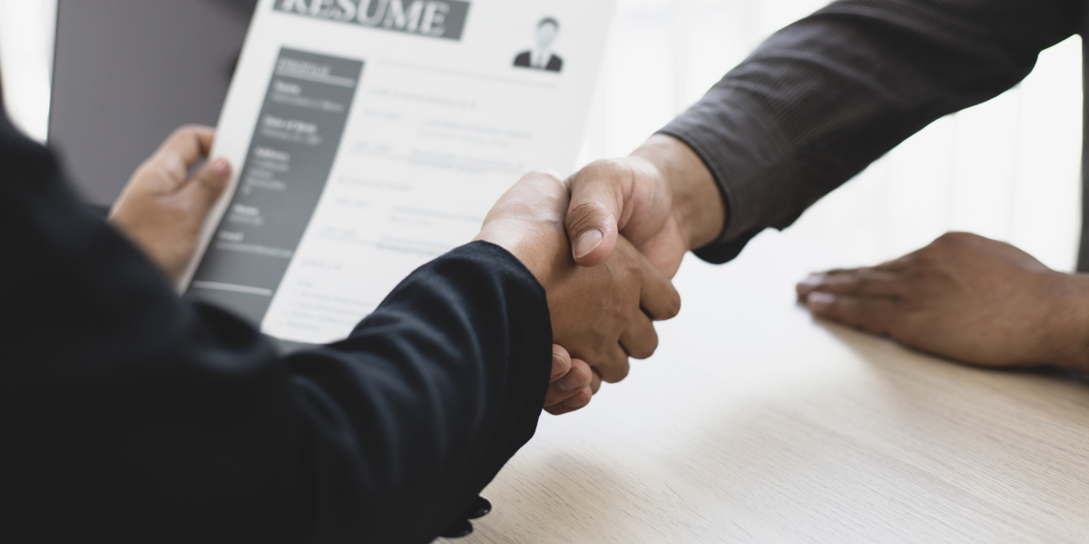 Cómo conseguir tu primer trabajo: mitos que debes dejar atrás